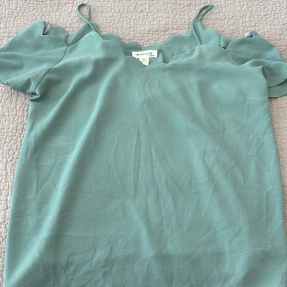 Scalloped Cold-Shoulder Tank Top in Aqua Blue